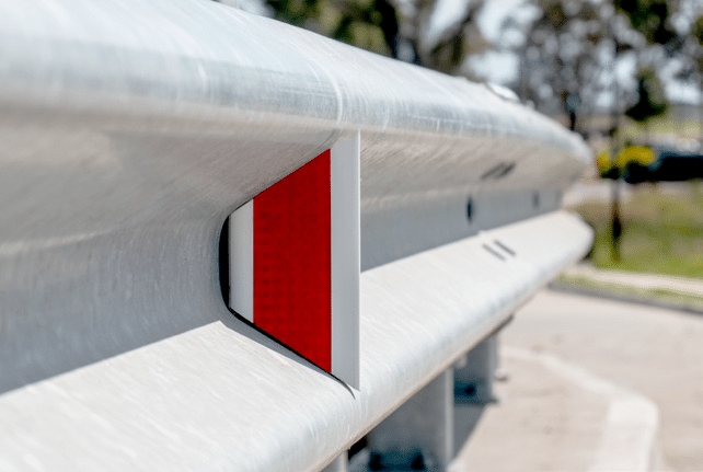 Butterfly Red and white hylyte delinetors