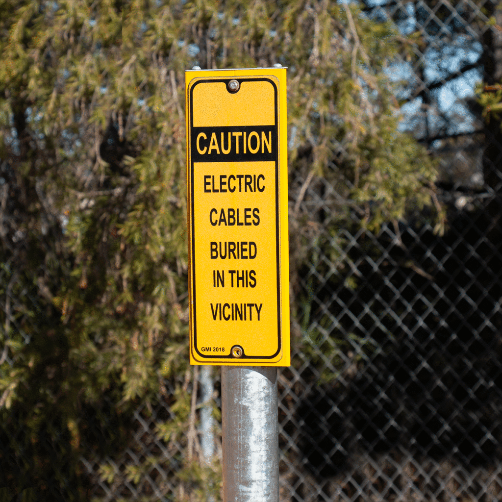 Yellow 360 line of sight sign post